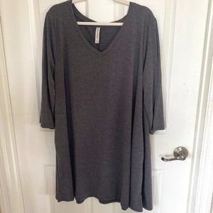 Super soft long Tunic in heathered gray; 3x, with pockets!  EUC/like new